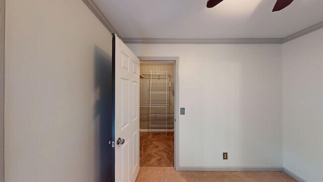 Building Photo - 107 Nimitz Cir