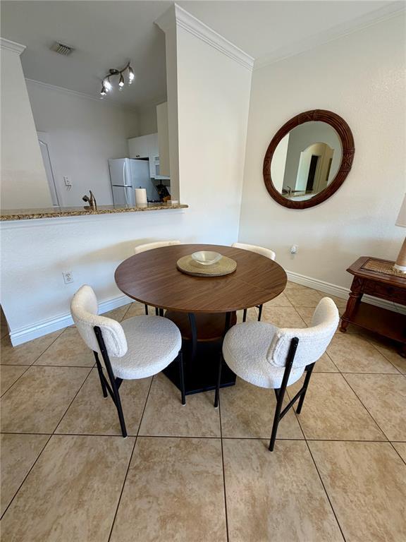 Building Photo - 2723 Via Capri