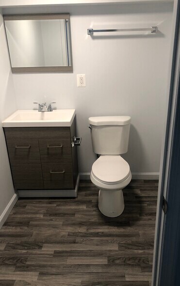 Building Photo - 1005 N Arlington Ave