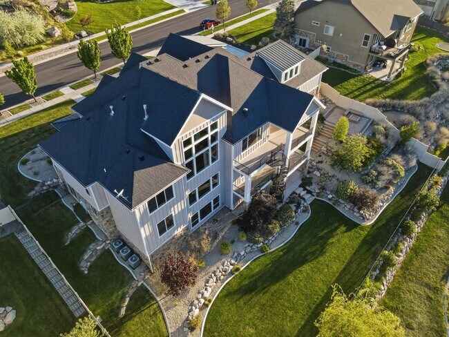 Building Photo - Luxurious Herriman 6 Bed with Indoor Court, Theater & Stunning Views!!!