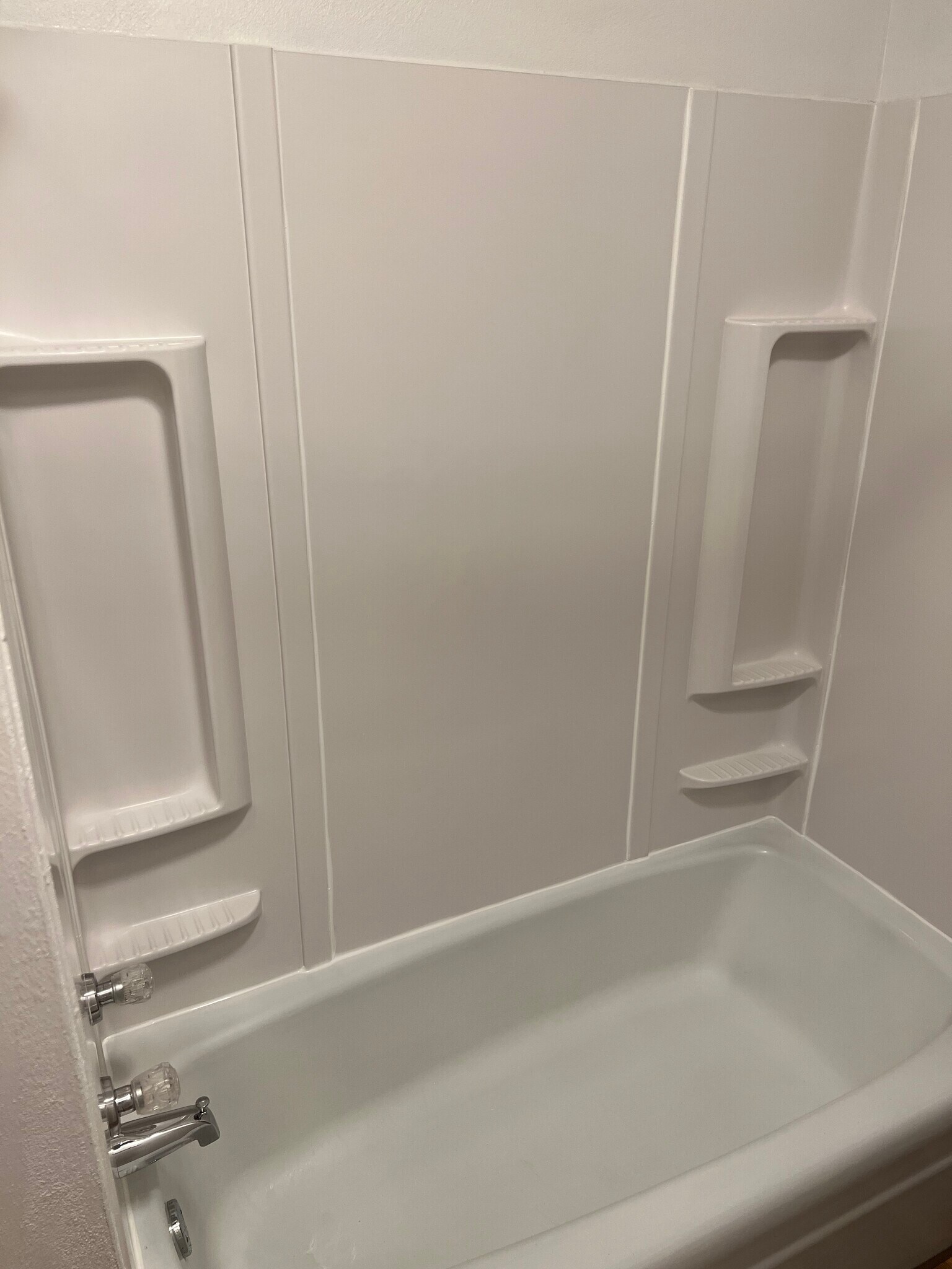 Building Photo - 1306 E Sylvan Ave