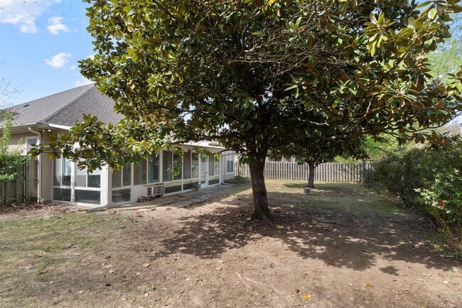 Building Photo - 8643 Carillion Pl