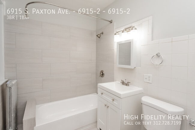 Building Photo - 6915 S Paxton Ave