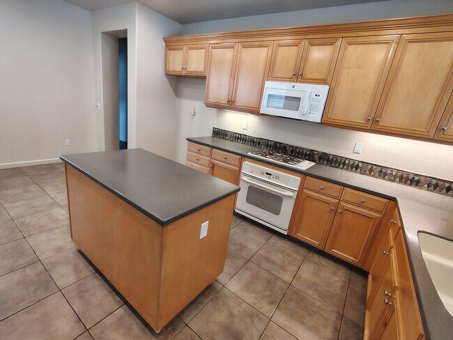 Building Photo - 363 Cabernet Dr