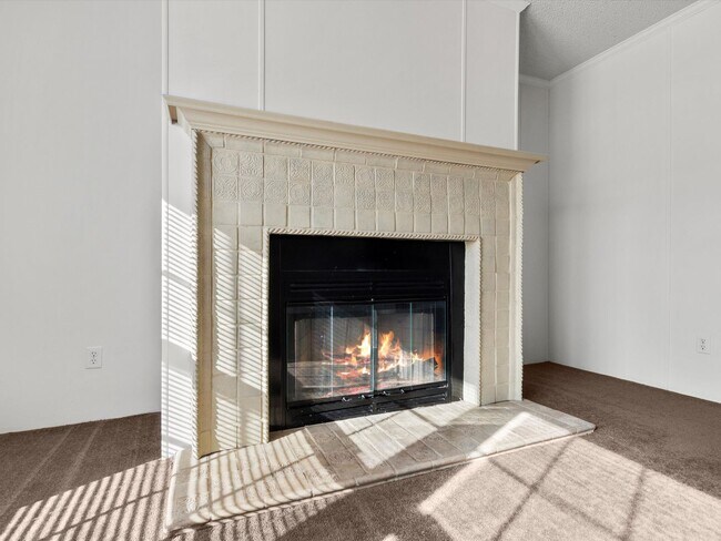 Building Photo - Great Home Near Tanner High School!