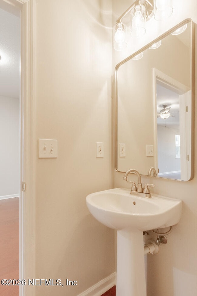 Building Photo - 2307 Sunset Bluff Dr