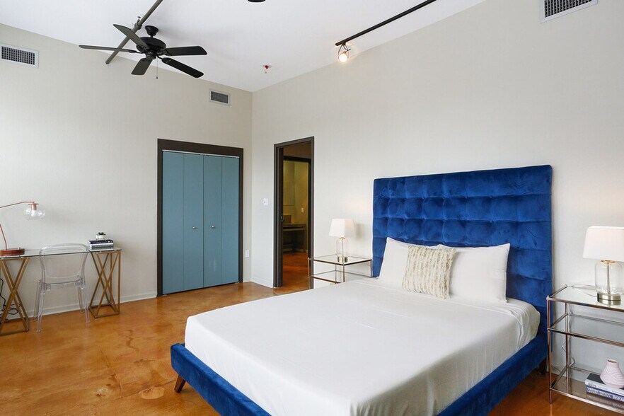 Building Photo - 1041 Constance St