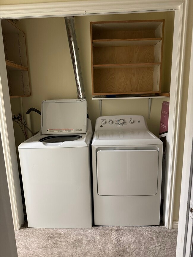 Building Photo - 422 E 200 N