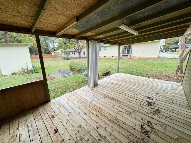 Building Photo - Three Bedroom Ranch Home in Garner