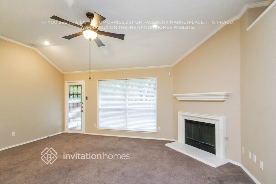 Building Photo - 1501 High Crest Dr