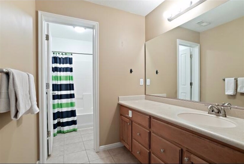 Building Photo - 631 E 1590 S