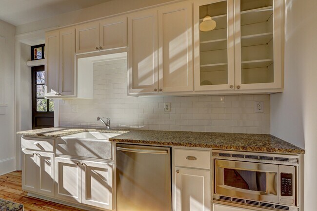 Gourmet Kitchen with Farmhouse Sink - 75 17th St NE
