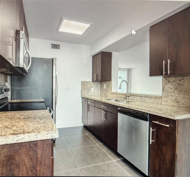 Building Photo - 9749 NW 48th Terrace