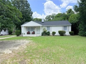 Building Photo - 1944 Westhill Dr