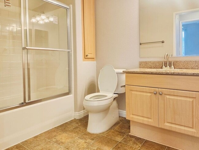 Building Photo - 2463 Watermarke Pl