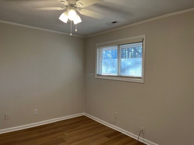 Building Photo - 114 Bim St