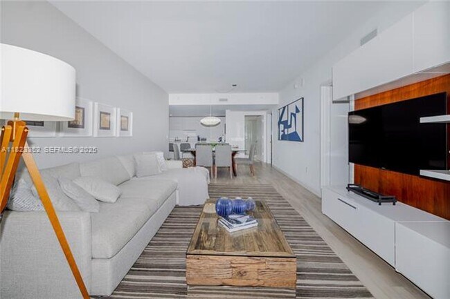 Building Photo - 1300 S Miami Ave