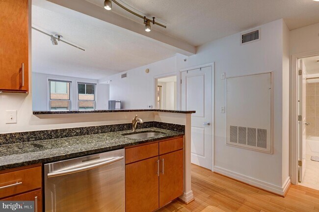 Building Photo - 915 E Street NW Unit 1001