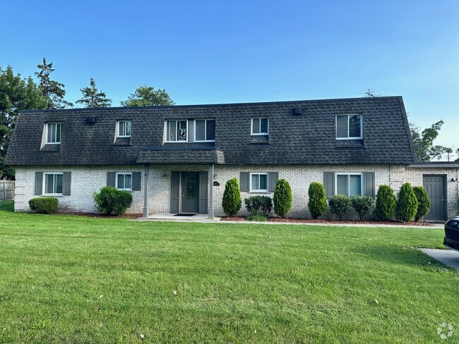 Building Photo - 1609 River Rd