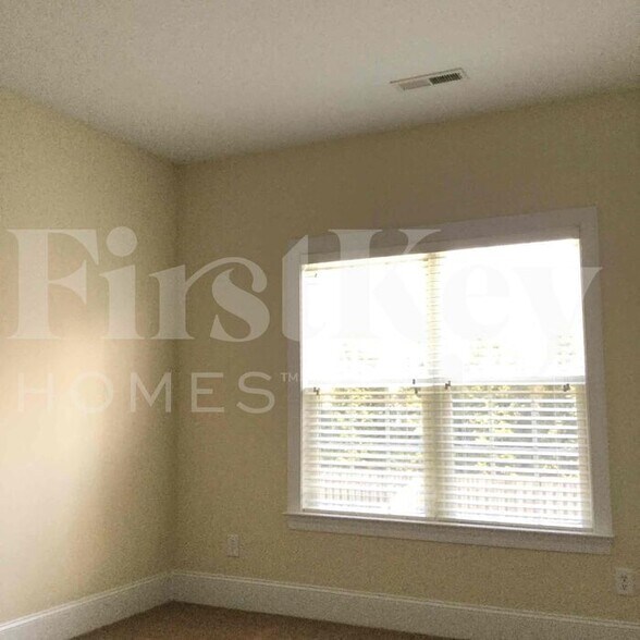 Building Photo - 4192 Cypress Grove Ln