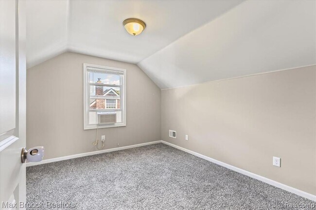 Building Photo - 13710 Balfour Ave