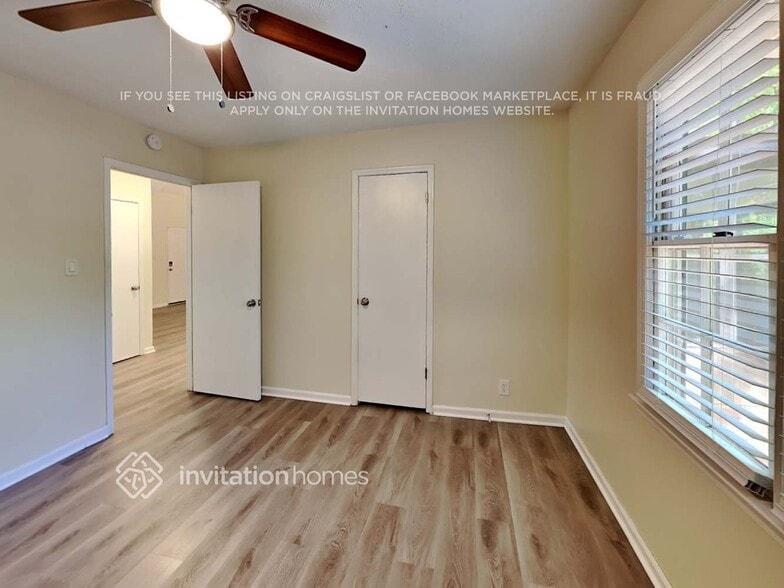 Building Photo - 2638 Windmere Dr NW