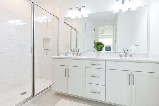 Building Photo - 8651 Sand dollar Dr