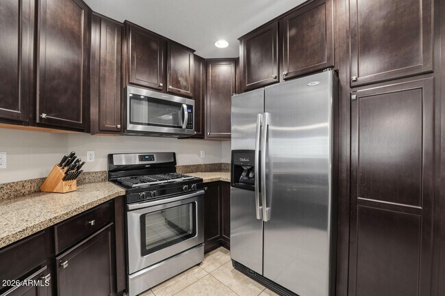Building Photo - 5350 E Deer Valley Dr