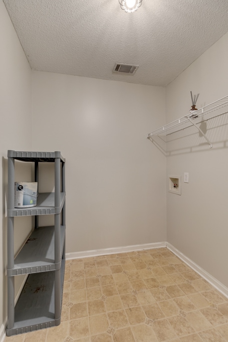 Building Photo - 19 Aquinnah Dr