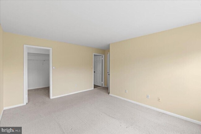 Building Photo - 202 Salem Ct