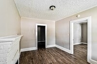 Building Photo - 5224 Ridgeway St