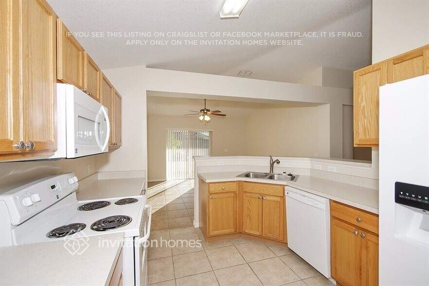 Building Photo - 159 Velveteen Pl