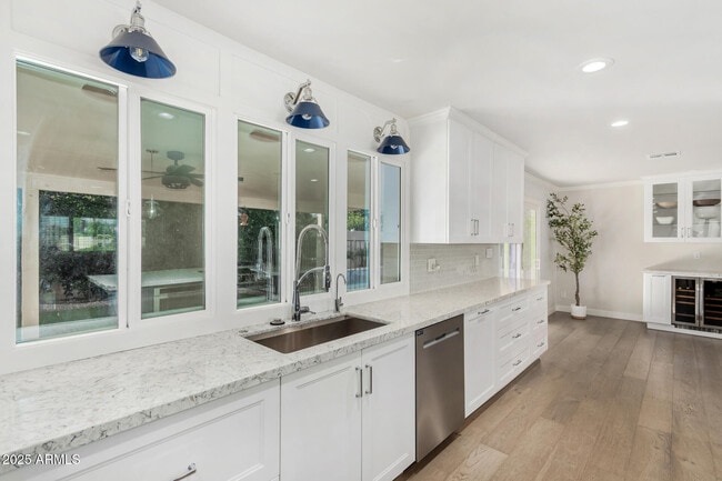 Building Photo - 3750 E Garden Dr