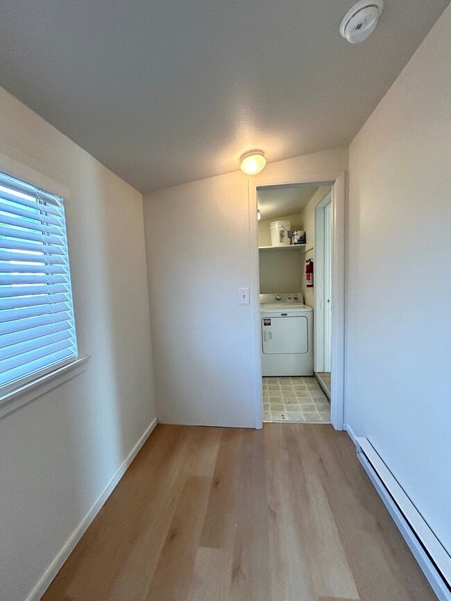 Building Photo - Relaxed Living in West Ellensburg