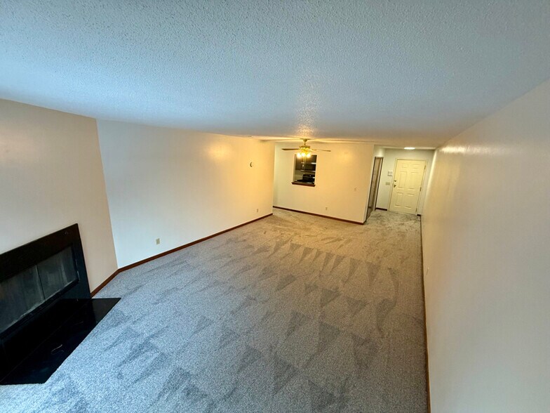 Building Photo - 5615 Baronswood Cir