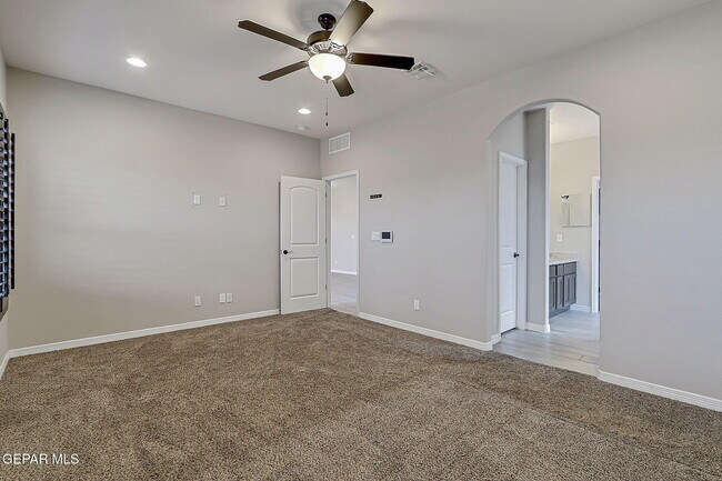 Building Photo - 13752 Newton Ct