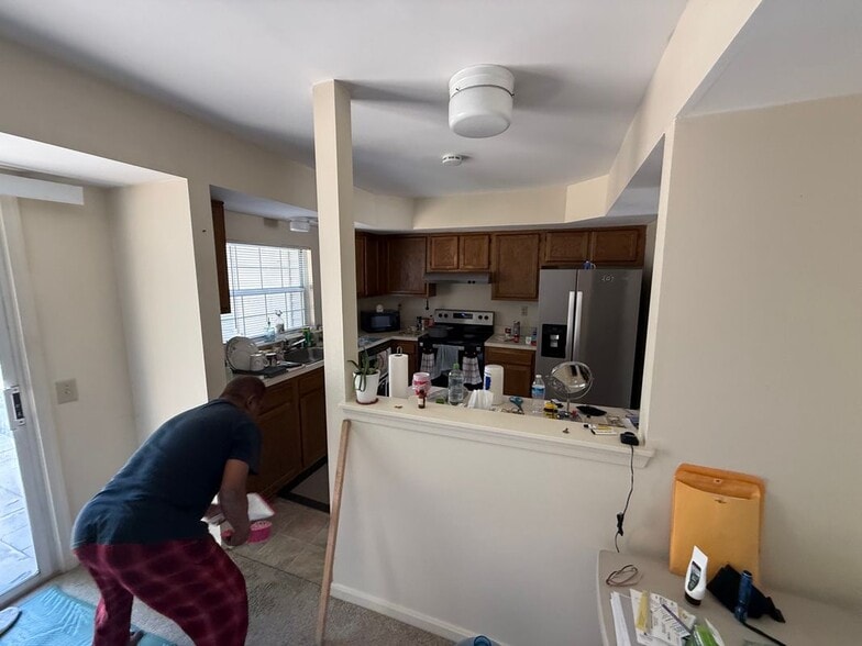 Building Photo - 4674 Grosbeak Pl