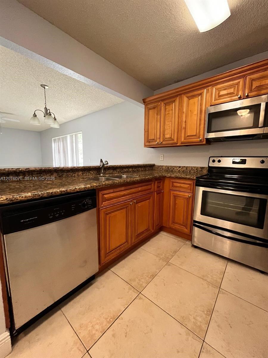 Building Photo - 1521 Windorah Way