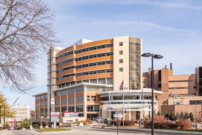 Building Photo - 2601 University Ave