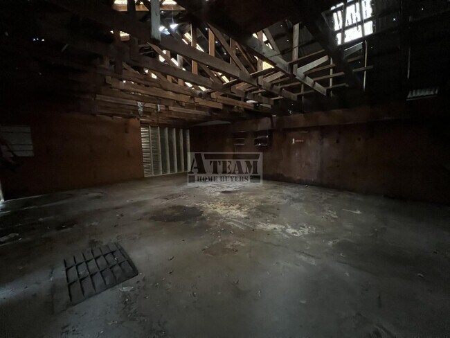 Building Photo - Renovated 2 Bed 1 Bath house for rent in T...