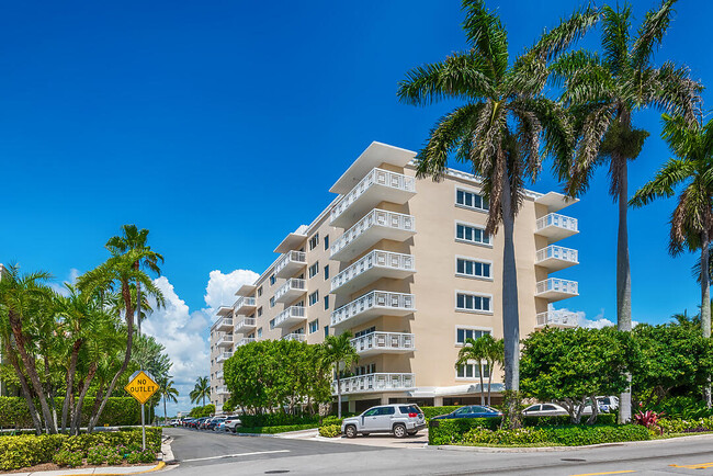 Building Photo - 250 Bradley Pl