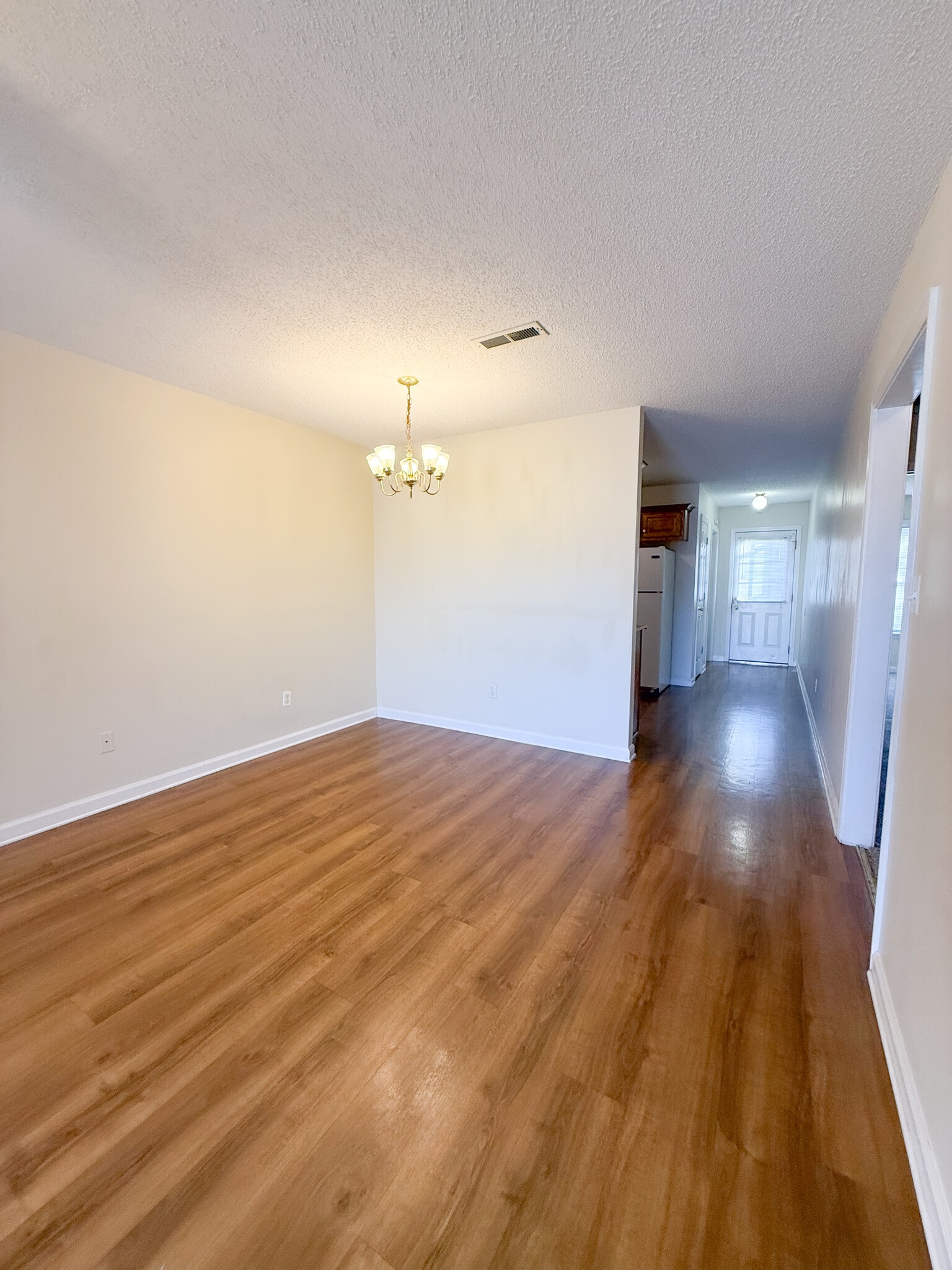 Building Photo - 412 E Pershing Ave