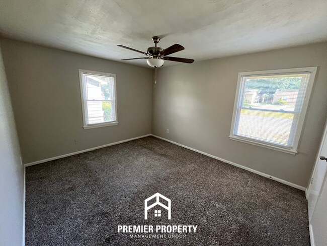 Building Photo - Charming 3BR/1BA Memphis Rental with Hardwood Floors & Open Kitchen!