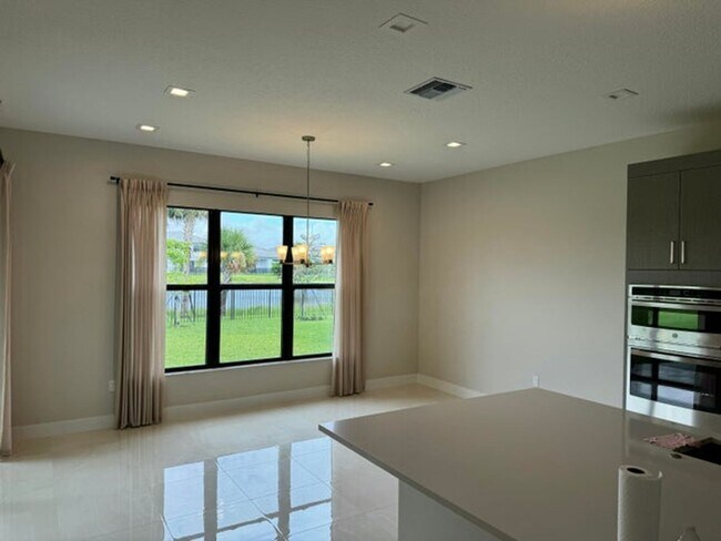 Building Photo - 10033 Stockrun Dr