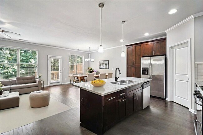 Building Photo - 5550 Lightheart Ct