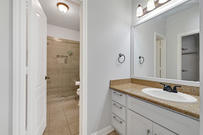 Building Photo - 28214 Churchill Ct