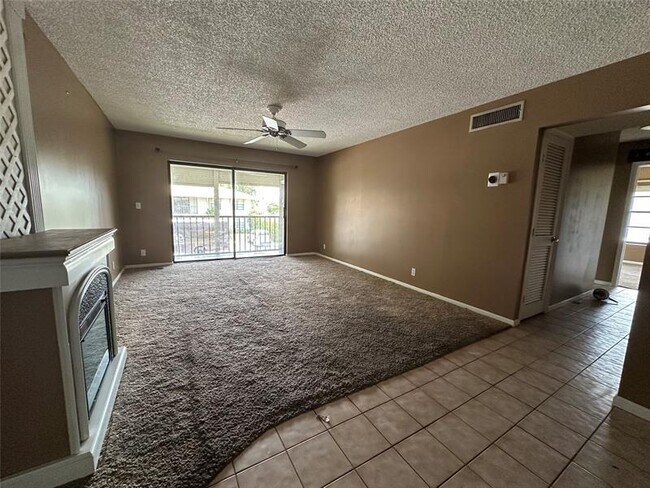 Building Photo - 9785 Pineapple Tree Dr