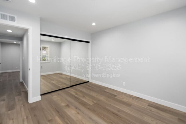 Building Photo - 1199 E 1st St