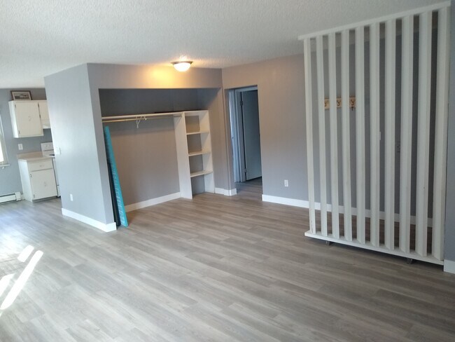 Entry living dining area - 3315 Chisholm Trail