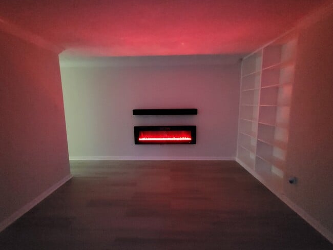 Building Photo - 1813 Bahama Dr